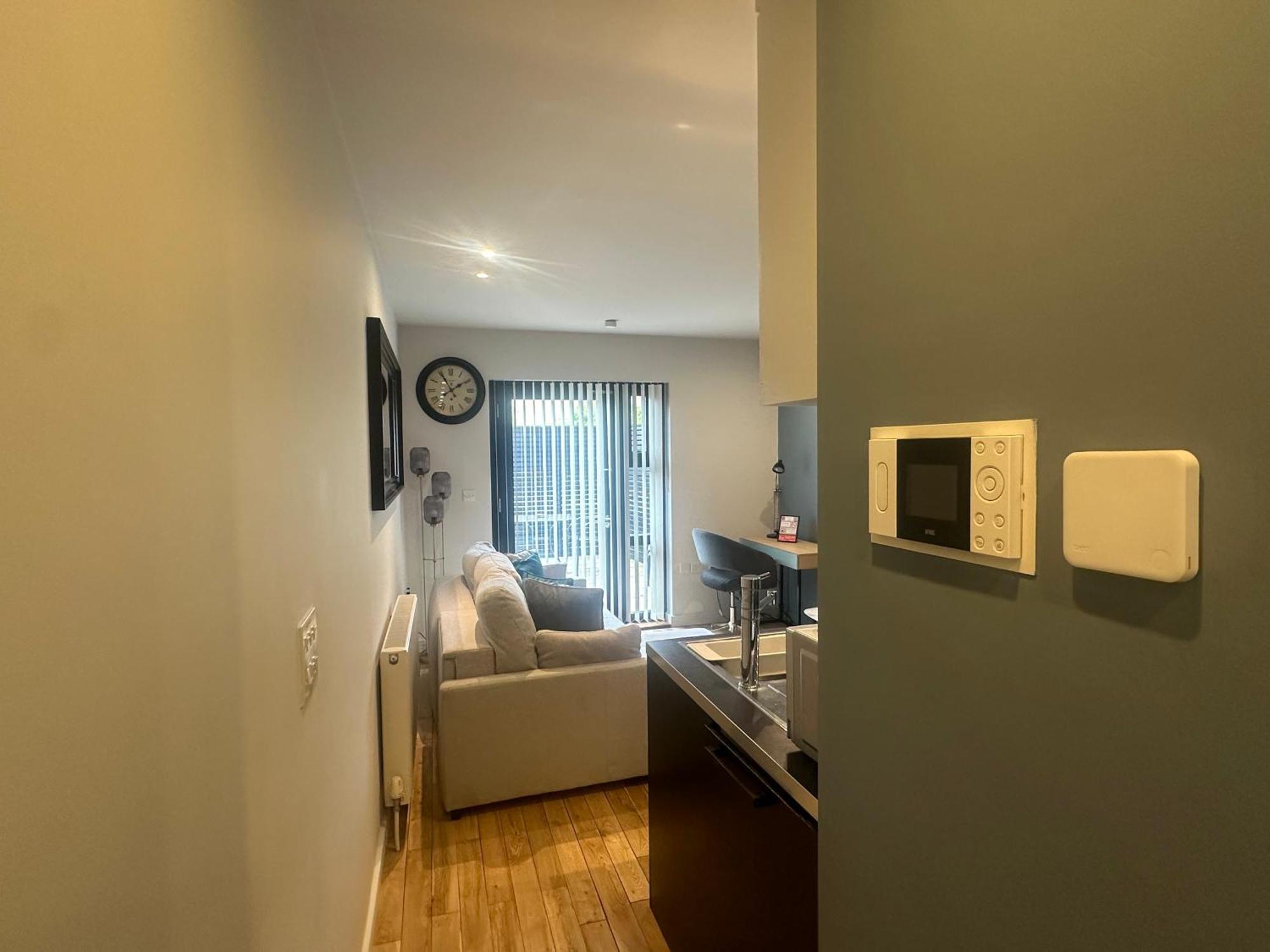 Oakfield Premier Apartments - Fast Wifi - 5 Mins City Centre Cardiff Zimmer foto